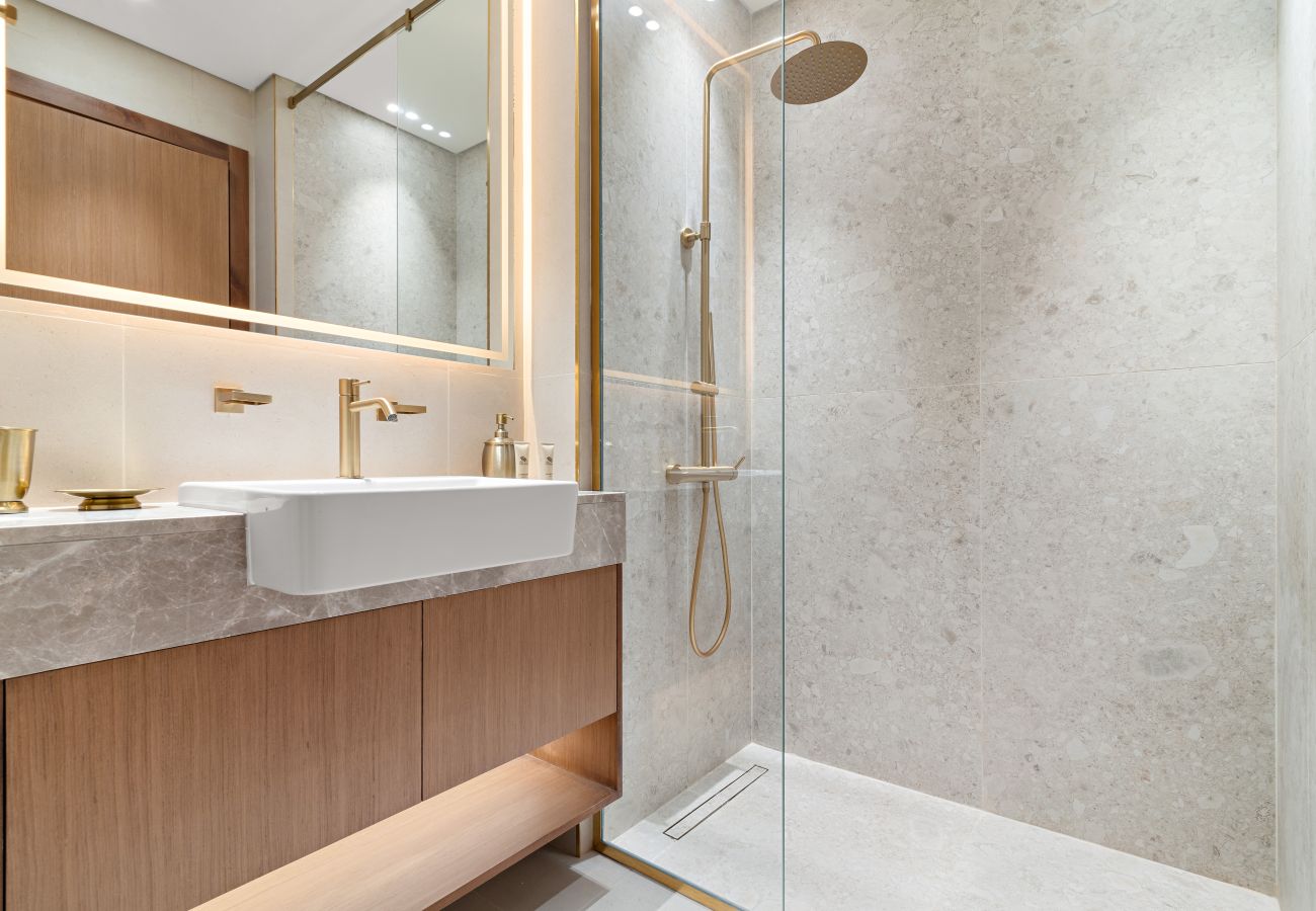 Studio in Dubai - Trillionaire Apartment